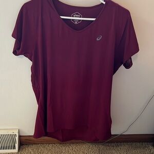 Band new ASICS athletic tee